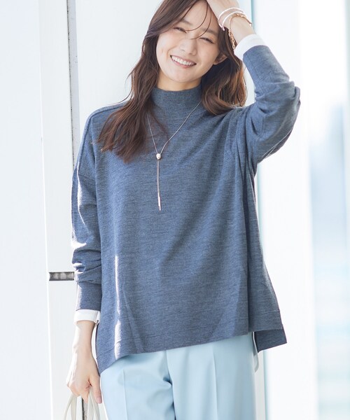 INDIVI（インディヴィ）の「【洗える／毛玉になりにくい】エクストラファインウール ハイネックニット（ニット/セーター・レディース・ブラック/ライトブルー/チャコール/ボルドー・05/13/15 /34/38）」の3枚目の写真