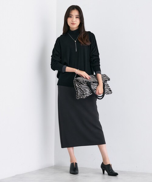 INDIVI（インディヴィ）の「【洗える／毛玉になりにくい】エクストラファインウール ハイネックニット（ニット/セーター・レディース・ブラック/ライトブルー/チャコール/ボルドー・05/13/15 /34/38）」の20枚目の写真