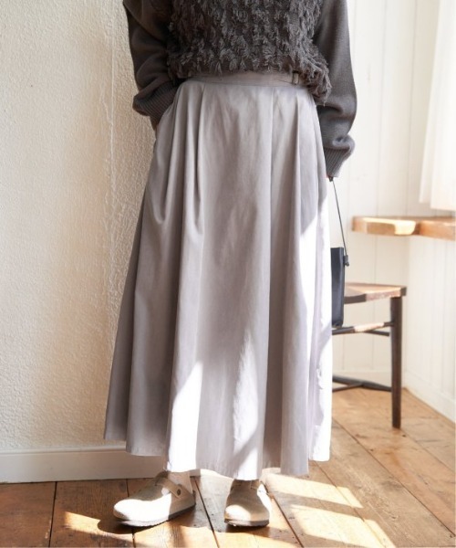 LBC（エルビーシー）の「ピーチツイルベルトタックスカート（スカート・レディース・ブラック/カーキ/アイボリー/グレイッシュベージュ・M）」の12枚目の写真