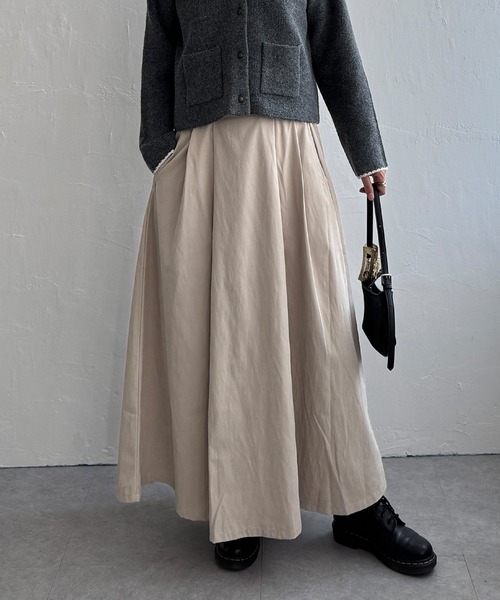 LBC（エルビーシー）の「ピーチツイルベルトタックスカート（スカート・レディース・ブラック/カーキ/アイボリー/グレイッシュベージュ・M）」の11枚目の写真