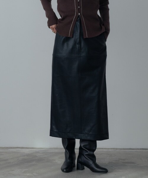 GALLEST（ギャレスト）の「【セットアップ対応】シンセティックレザースカート（スカート・レディース・ベージュ/ブラック・36/38/40）」の16枚目の写真