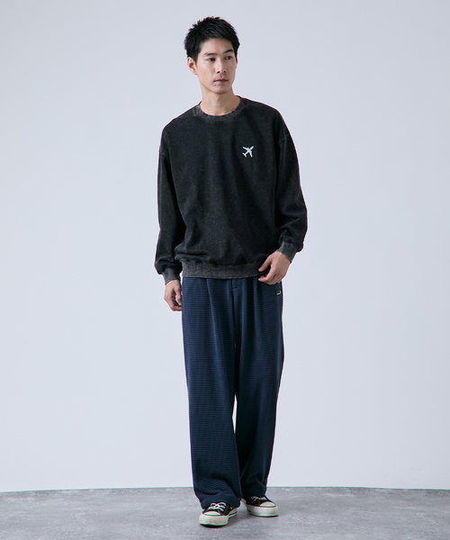 B.C STOCK(ベーセーストック)の「RINKUU ピグメント加工 クルーネックスウェット(スウェット・メンズ・ブラック/ベージュ/ネイビー・MEDIUM/LARGE)」の4枚目の写真