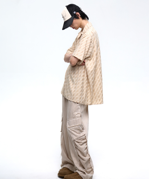 RSSC(アールエスエスシー)の「WRINKLE MIXED STRIPE CARGO PANTS - BEIGE(スウェットパンツ・レディース・その他・1/2)」の4枚目の写真