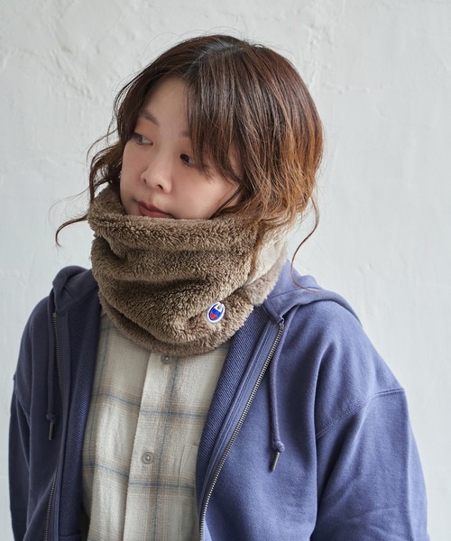 Champion(チャンピオン)の「Champion 2フェイスネックウォーマー(マフラー・メンズ・アイボリー/グレイッシュベージュ/チャコール/ダークブラウン・FREE)」の8枚目の写真