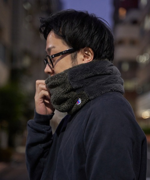 Champion(チャンピオン)の「Champion 2フェイスネックウォーマー(マフラー・メンズ・アイボリー/グレイッシュベージュ/チャコール/ダークブラウン・FREE)」の20枚目の写真