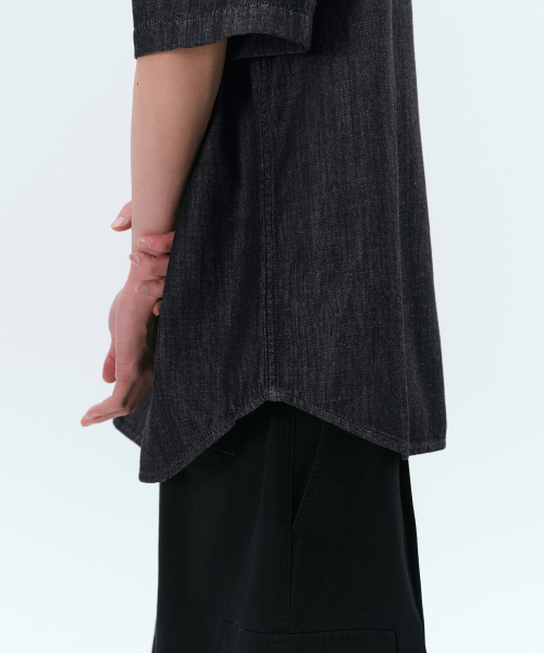 MUSINSA STANDARD（ムシンサスタンダード）の「リラックスド半袖デニムシャツ[ロー ブラック]（シャツ/ブラウス・メンズ・その他・MEDIUM/LARGE/XX-LARGE/SMALL/X-LARGE）」の5枚目の写真