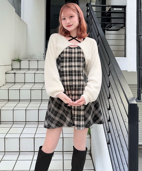 NOMAE(ノーマエ)の「シャギーボレロミニチェックワンピース(ワンピース・レディース・ベージュ/ブラック/ブラウン・FREE)」の6枚目の写真