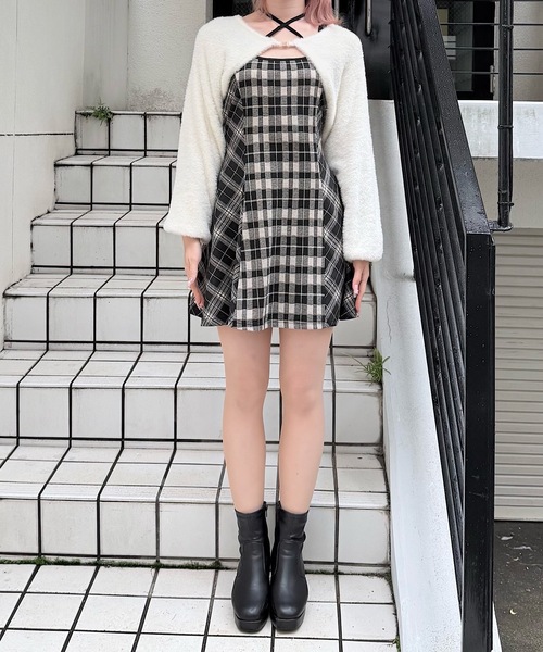 NOMAE(ノーマエ)の「シャギーボレロミニチェックワンピース(ワンピース・レディース・ベージュ/ブラック/ブラウン・FREE)」の7枚目の写真