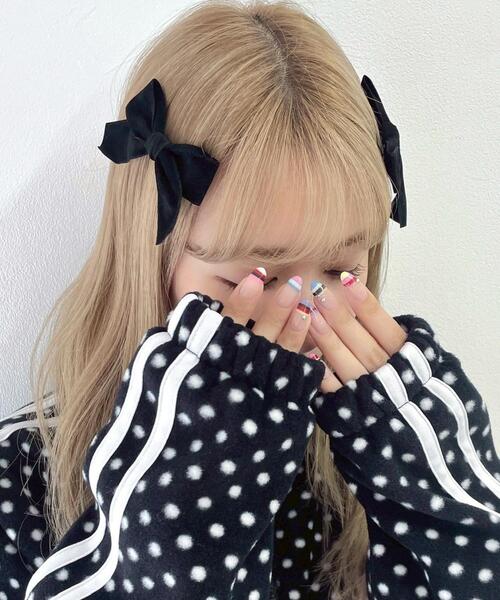 WEGO（ウィゴー）の「WEGO/ベロアBIGリボンクリップ（バレッタ/ヘアクリップ・レディース・ワイン/ブラック/ブラウン・FREE）」の2枚目の写真