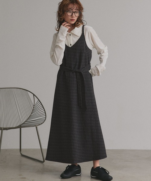 ad thie(アドティエ)の「リボン付き チェック キャミワンピース(ワンピース・レディース・ブラック/ネイビー/ベージュ・FREE)」の4枚目の写真