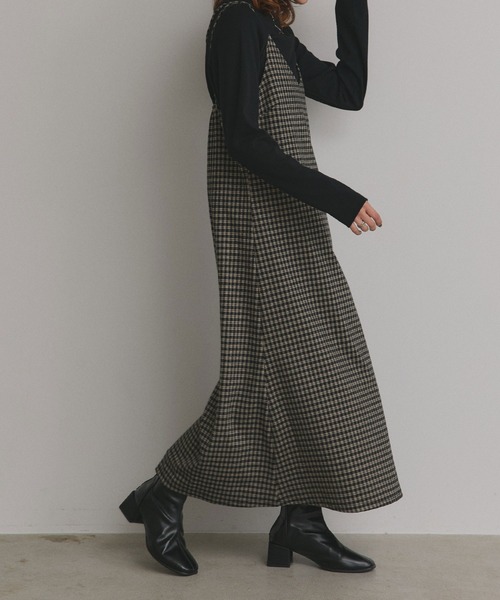 ad thie(アドティエ)の「リボン付き チェック キャミワンピース(ワンピース・レディース・ブラック/ネイビー/ベージュ・FREE)」の11枚目の写真
