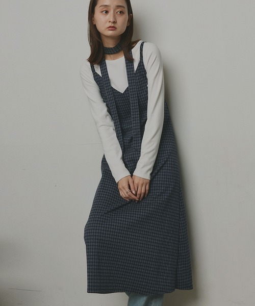 ad thie(アドティエ)の「リボン付き チェック キャミワンピース(ワンピース・レディース・ブラック/ネイビー/ベージュ・FREE)」の22枚目の写真