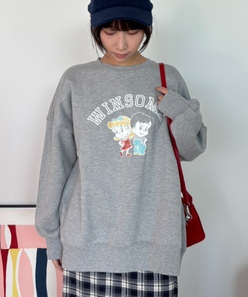 MERLOT(メルロー)の「レトロプリントカレッジスウェット/裏起毛(スウェット・レディース・グレー/ブルー・FREE)」の7枚目の写真