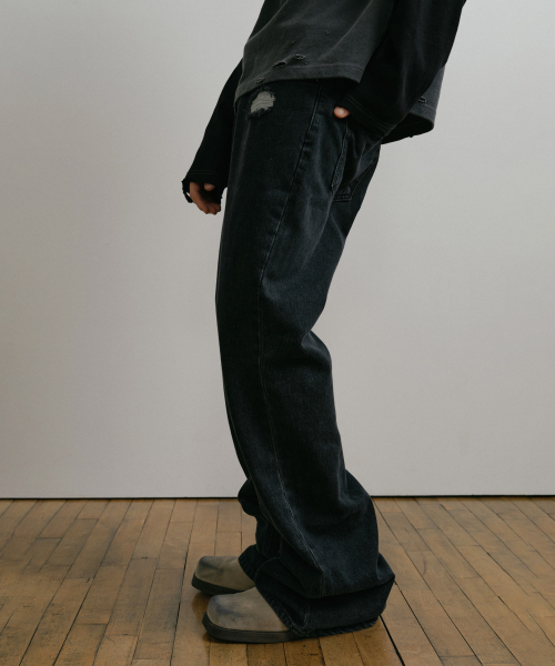 DUSTYWHITE（ダスティーホワイト）の「BLACK DESTROYED BOOTCUT DENIM PANTS（デニムパンツ・メンズ・その他・SMALL/MEDIUM/LARGE）」の15枚目の写真