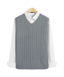 TOPBOY（トップボーイ）の「レギュラーフィット ケーブル編みVネックニットベスト グレー（ベスト）」