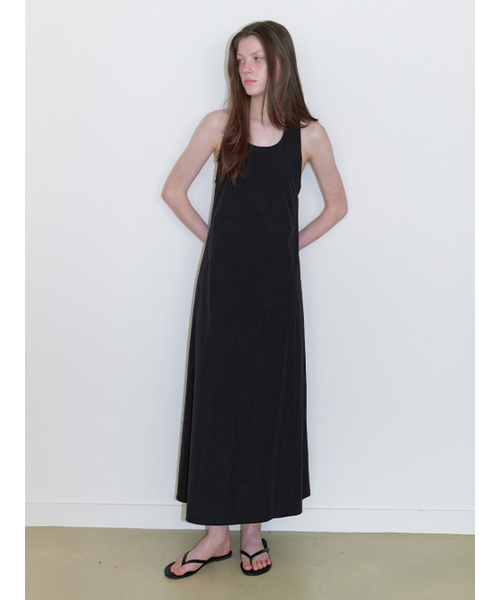 KINDABABY(カインダベイビー)の「muse halter long dress - black(ワンピース・レディース・ブラック・FREE)」の2枚目の写真