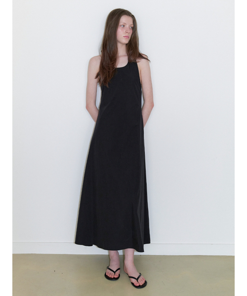 KINDABABY(カインダベイビー)の「muse halter long dress - black(ワンピース・レディース・ブラック・FREE)」の3枚目の写真