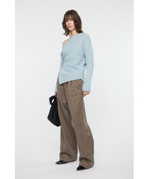 MOUSSY(マウジー)の「ASYMMETRY RIB ニット(ニット/セーター・レディース・ブラック/ライトブルー/ライトイエロー/杢グレー・FREE)」の9枚目の写真