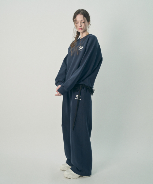 MIHEV（ミヘブ）の「[ユニセックス] スティッチクラシックロゴスウェットパンツ ネイビー（スウェットパンツ・レディース・その他・MEDIUM/LARGE）」の3枚目の写真