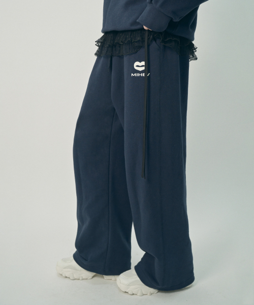 MIHEV（ミヘブ）の「[ユニセックス] スティッチクラシックロゴスウェットパンツ ネイビー（スウェットパンツ・レディース・その他・MEDIUM/LARGE）」の4枚目の写真