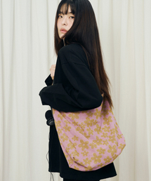 MIHEV（ミヘブ）の「Reversible Flower Terry Bag Pink Olive（エコバッグ/サブバッグ・レディース）」