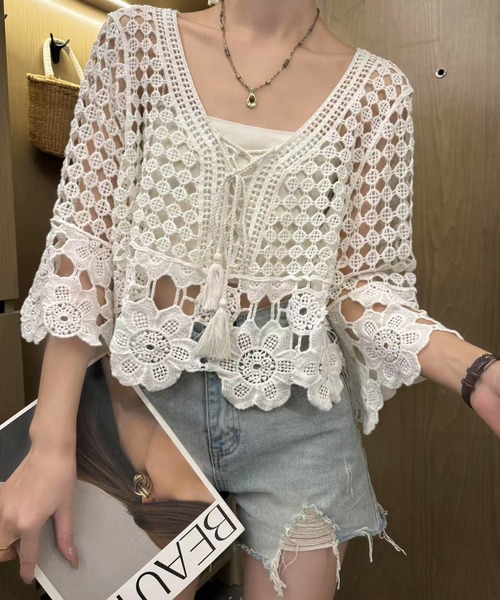 &soiree(アンドソワレ)の「透かし編みレースアップトップス(Tシャツ/カットソー・レディース・アイボリー/ホワイト・X-LARGE/LARGE/MEDIUM/SMALL)」の5枚目の写真