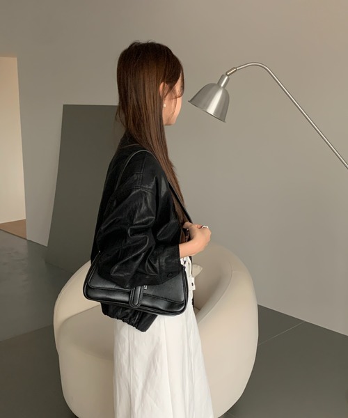 LETee(レティー)の「合皮ハンドバッグ(ハンドバッグ・レディース・ワインレッド/ブラウン/アイボリー/ブラック・FREE)」の6枚目の写真