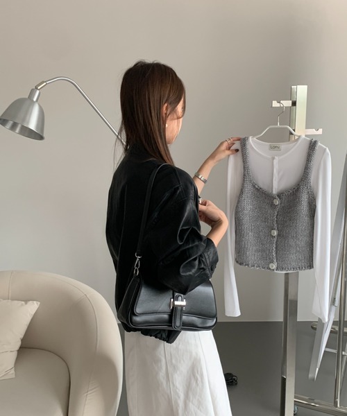 LETee(レティー)の「合皮ハンドバッグ(ハンドバッグ・レディース・ワインレッド/ブラウン/アイボリー/ブラック・FREE)」の5枚目の写真