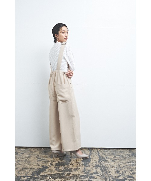 MUUNAA(ムウナ)の「ポリエステルツイルサロペットパンツ(サロペット/オーバーオール・レディース・ベージュ/ブラック・F)」の6枚目の写真