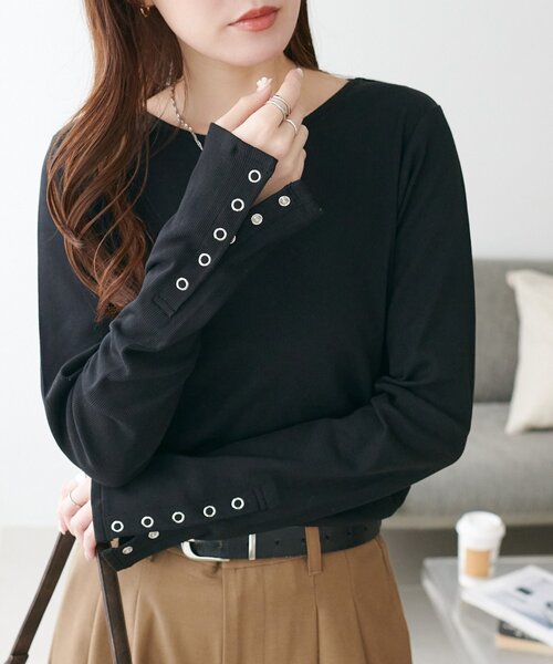 DISCOAT（ディスコート）の「リブ袖口ボタンロングスリーブ《WEB限定カラーあり》（Tシャツ/カットソー・レディース・グレー/ブラック/ライトグレー/ブラウン/ネイビー/レッド/アイボリー/モカ/カーキ・FREE）」の3枚目の写真