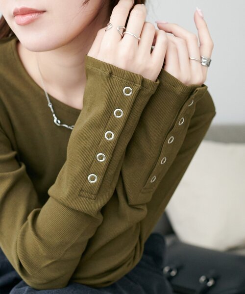 DISCOAT（ディスコート）の「リブ袖口ボタンロングスリーブ《WEB限定カラーあり》（Tシャツ/カットソー・レディース・グレー/ブラック/ライトグレー/ブラウン/ネイビー/レッド/アイボリー/モカ/カーキ・FREE）」の21枚目の写真