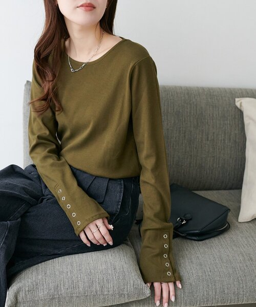 DISCOAT（ディスコート）の「リブ袖口ボタンロングスリーブ《WEB限定カラーあり》（Tシャツ/カットソー・レディース・グレー/ブラック/ライトグレー/ブラウン/ネイビー/レッド/アイボリー/モカ/カーキ・FREE）」の19枚目の写真