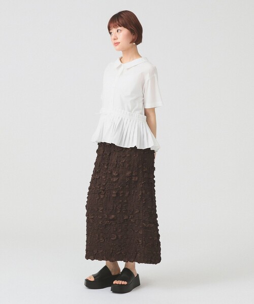 Ray BEAMS（レイビームス）の「【8/6 再値下げ】プリーツ キリカエ ハーフスリーブ シャツ   /26SS 洗える イージーケア  ペプラム ストライプ 夏 通勤 通学 デザイントップス（シャツ/ブラウス・レディース・ホワイト/サックスブルー/ブラック・ONE SIZE）」の6枚目の写真