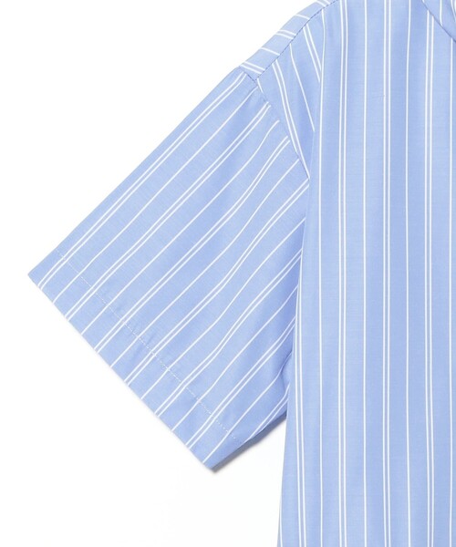 Ray BEAMS（レイビームス）の「【8/6 再値下げ】プリーツ キリカエ ハーフスリーブ シャツ   /26SS 洗える イージーケア  ペプラム ストライプ 夏 通勤 通学 デザイントップス（シャツ/ブラウス・レディース・ホワイト/サックスブルー/ブラック・ONE SIZE）」の16枚目の写真