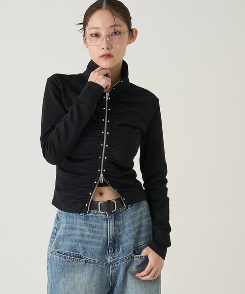 WHO'S WHO gallery(フーズフーギャラリー)の「スタッズジップギャザートップス(Tシャツ/カットソー・レディース・ネイビー/グレー/オフホワイト/ブラック・FREE)」の11枚目の写真