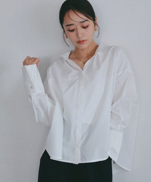 AJUGA.（アジュガ）の「サイドボタン付き スキッパーシャツ【セレモニー/オケージョン】（シャツ/ブラウス・レディース・オフホワイト/ライトブルー/ブラック・FREE）」の5枚目の写真