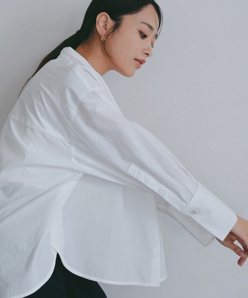 AJUGA.（アジュガ）の「サイドボタン付き スキッパーシャツ【セレモニー/オケージョン】（シャツ/ブラウス・レディース・オフホワイト/ライトブルー/ブラック・FREE）」の10枚目の写真