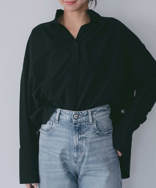 AJUGA.（アジュガ）の「サイドボタン付き スキッパーシャツ【セレモニー/オケージョン】（シャツ/ブラウス・レディース・オフホワイト/ライトブルー/ブラック・FREE）」の15枚目の写真