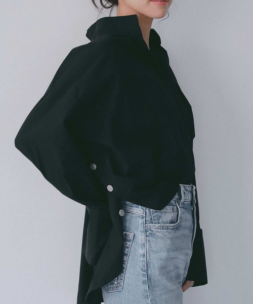 AJUGA.（アジュガ）の「サイドボタン付き スキッパーシャツ【セレモニー/オケージョン】（シャツ/ブラウス・レディース・オフホワイト/ライトブルー/ブラック・FREE）」の18枚目の写真