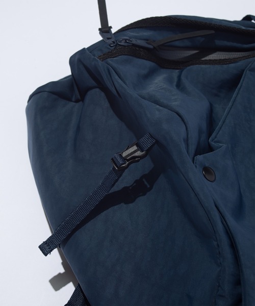 F/CE. （エフシーイー）の「F/CE. TEXTURED TWILL 3 POINTS SLINGER BAG / エフシーイー テクスチャードツイル 3ポイント スリンガーバッグ（ショルダーバッグ・メンズ・ブラック/ネイビー・FREE）」の7枚目の写真