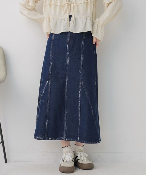 RETRO GIRL(レトロガール)の「箔プリントデニムSK(デニムスカート・レディース・ブルー/ブラック・MEDIUM/LARGE)」の1枚目の写真