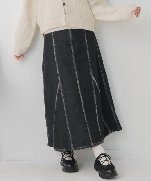 RETRO GIRL(レトロガール)の「箔プリントデニムSK(デニムスカート・レディース・ブルー/ブラック・MEDIUM/LARGE)」の2枚目の写真