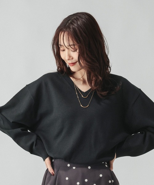 GLOBAL WORK（グローバルワーク）の「ドライタッチVネックプルオーバー長袖/634083（ニット/セーター・レディース・ブラック/アイボリー/レッド系4/ライトグレー/グリーン系3/ライトイエロー/ブラウン/ライトピンク・MEDIUM/LARGE）」の11枚目の写真