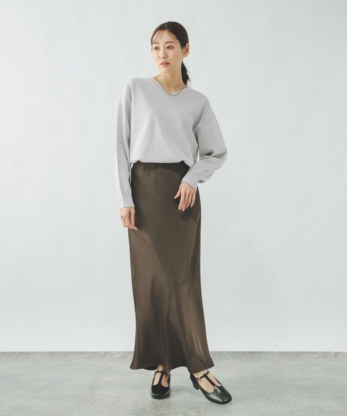 GLOBAL WORK（グローバルワーク）の「ドライタッチVネックプルオーバー長袖/634083（ニット/セーター・レディース・ブラック/アイボリー/レッド系4/ライトグレー/グリーン系3/ライトイエロー/ブラウン/ライトピンク・MEDIUM/LARGE）」の13枚目の写真