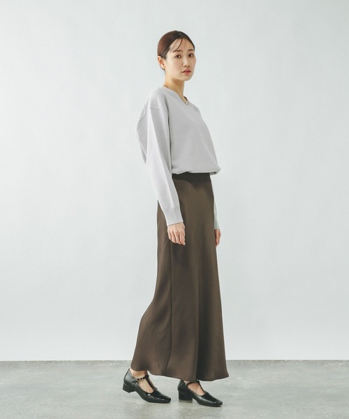 GLOBAL WORK（グローバルワーク）の「ドライタッチVネックプルオーバー長袖/634083（ニット/セーター・レディース・ブラック/アイボリー/レッド系4/ライトグレー/グリーン系3/ライトイエロー/ブラウン/ライトピンク・MEDIUM/LARGE）」の14枚目の写真