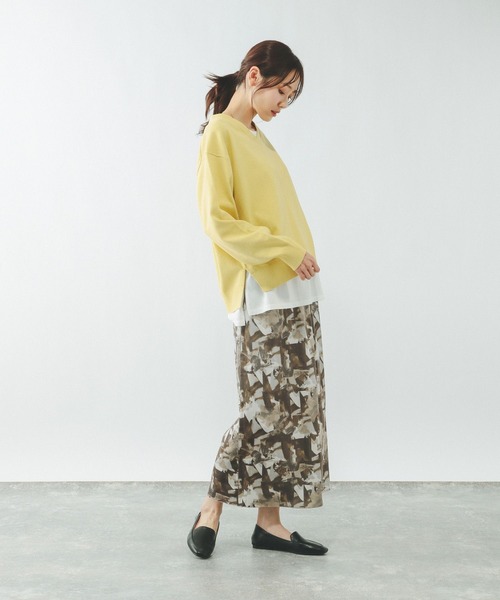 GLOBAL WORK(グローバルワーク)の「ドライタッチVネックプルオーバー長袖/634083(ニット/セーター・レディース・ブラック/アイボリー/レッド系4/ライトグレー/グリーン系3/ライトイエロー/ブラウン/ライトピンク・MEDIUM/LARGE)」の18枚目の写真