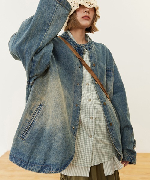 LAC-VERT（ラック・ヴェール）の「古着風ノーカラーデニムアウター（デニムジャケット・レディース・ブルー・LARGE/MEDIUM）」の3枚目の写真