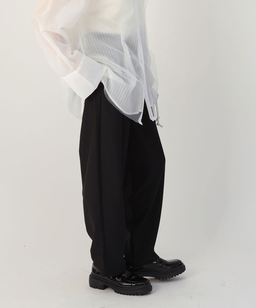 NOAHL(ノアル)の「【NOAHL】2タックワイドパンツ(その他パンツ・レディース・サンドベージュ/ブラック/グレー系・FREE)」の1枚目の写真