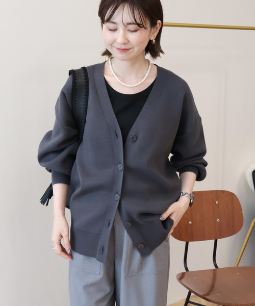 AMERICAN HOLIC(アメリカンホリック)の「Vネックニットカーディガン(カーディガン/ボレロ・レディース・チャコールグレー/イエロー/アイボリー/ブルー・L/M)」の2枚目の写真