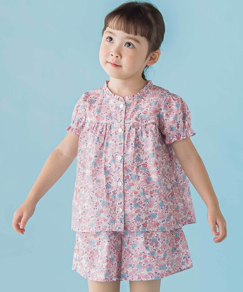 BeBe Petits Pois Vert（ベベプチポワヴェール）の「【店舗限定】花柄ブラウス＋ショートパンツセットアップ(95～150㎝)（セットアップ・キッズ・イエロー系その他/ピンク系その他・95cm/150cm/120cm/130cm/140cm/110cm/100cm）」の9枚目の写真